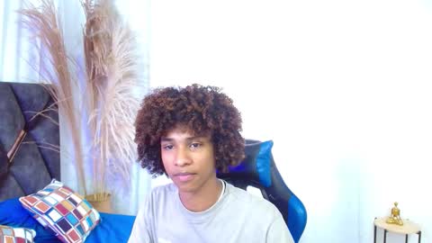 Snapshot of angell18_ chatting on November 2025 08:30:02 PM Angel online show from November 2025 08:30:02 PM