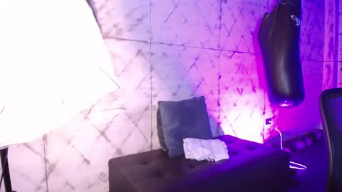 Angell Dust online show from September 2025 04:01:01 AM