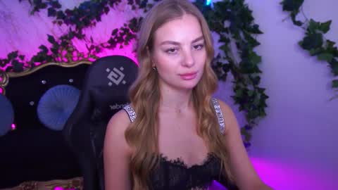 angelleyess online show from November 2025 02:12:01 AM