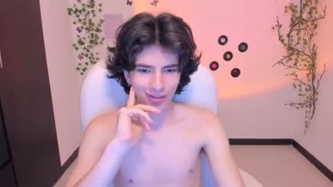 Snapshot of angelo_duarte chatting on October 2025 09:53:01 PM Angel online show from October 2025 09:53:01 PM