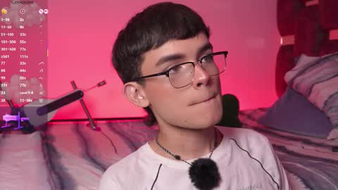 Snapshot of angelocute_ chatting on October 2025 04:53:02 AM Angelo I work from home this is my room online show from October 2025 04:53:02 AM