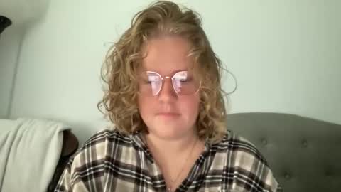 Snapshot of angeloflight273360 chatting on October 2025 01:44:01 PM Angel of Light online show from October 2025 01:44:01 PM