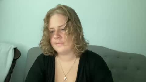 Snapshot of angeloflight273360 chatting on October 2025 02:07:01 PM Angel of Light online show from October 2025 02:07:01 PM