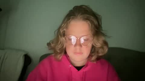 Snapshot of angeloflight273360 chatting on October 2025 11:44:02 AM Angel of Light online show from October 2025 11:44:02 AM