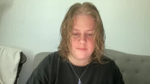 Snapshot of angeloflight273360 chatting on November 2025 02:08:01 PM Angel of Light online show from November 2025 02:08:01 PM