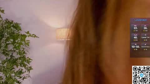 Angel online show from November 2025 08:53:02 PM