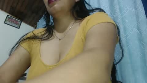 rebeca online show from February 2025 11:00:02 PM