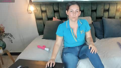 ANGIE online show from December 2024 02:12:01 PM