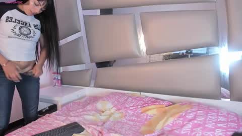 Snapshot of angely_js chatting on February 2025 02:11:02 AM angely_js online show from February 2025 02:11:02 AM