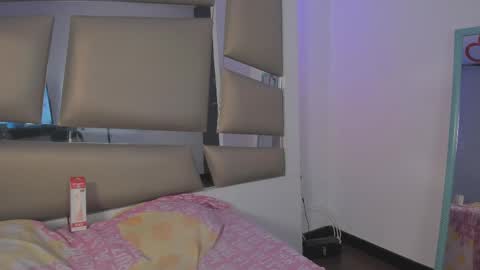 Snapshot of angely_js chatting on February 2025 11:33:02 PM angely_js online show from February 2025 11:33:02 PM