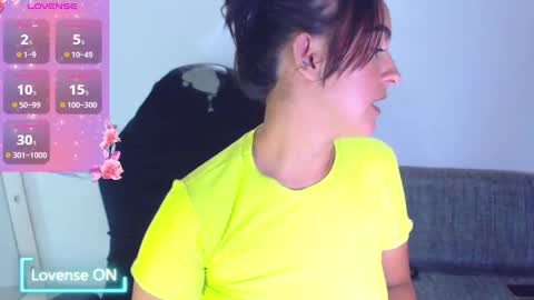 Snapshot of angie_dreamgirl chatting on October 2025 05:38:02 AM IG angie dreamgirl01 online show from October 2025 05:38:02 AM