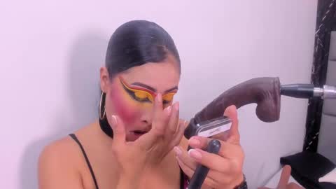 A N G I E.  online show from October 2025 09:16:01 PM