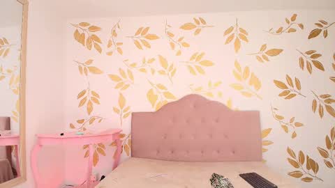 Lauren Anika online show from January 2025 06:32:01 PM