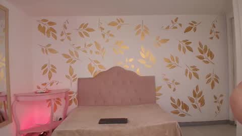 Lauren Anika online show from January 2025 11:58:02 AM