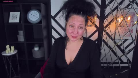 Anita online show from December 2024 12:38:01 AM