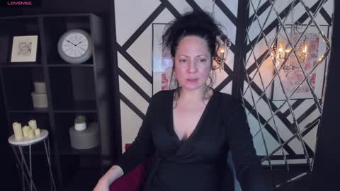 Anita online show from December 2024 12:11:02 AM