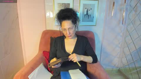 Anita online show from December 2024 05:40:01 PM