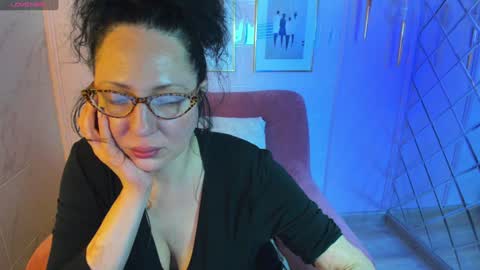 Anita online show from December 2024 05:57:02 PM