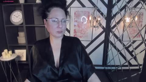 Anita online show from January 2025 12:19:02 AM