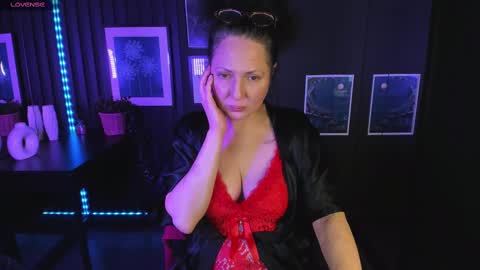 Anita online show from February 2025 03:23:01 AM