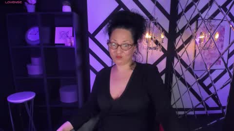 Anita online show from February 2025 03:45:02 AM