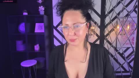 Anita online show from March 2025 07:59:02 PM
