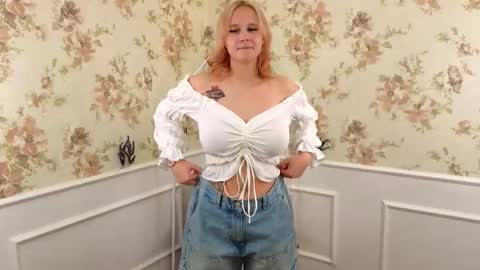 Anita online show from September 2025 05:51:02 PM
