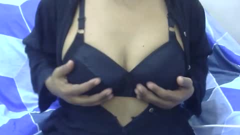 anjali_dogra786 online show from September 2025 07:57:02 AM
