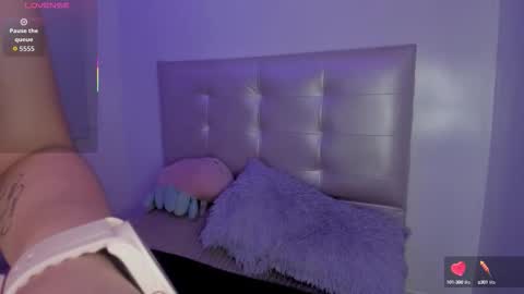 Snapshot of anna_blade_ chatting on October 2025 02:45:02 PM ANNA online show from October 2025 02:45:02 PM