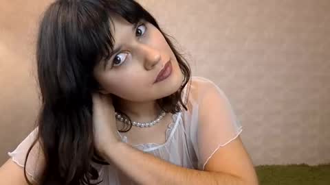 Snapshot of anna_in_wonderworld chatting on February 2025 05:21:02 PM Annanext stream 3th of Dec online show from February 2025 05:21:02 PM