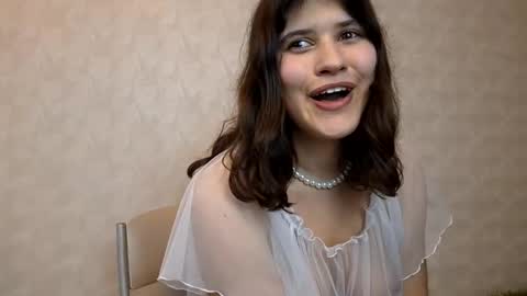 Snapshot of anna_in_wonderworld chatting on February 2025 08:26:01 PM Annanext stream 3th of Dec online show from February 2025 08:26:01 PM