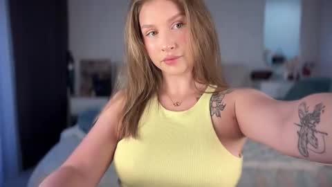 Snapshot of anna_morison chatting on November 2025 11:32:02 AM Annet online show from November 2025 11:32:02 AM