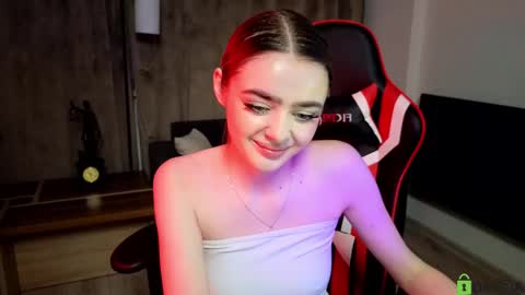 Snapshot of anna_nickol chatting on March 2025 07:01:02 PM Anna online show from March 2025 07:01:02 PM