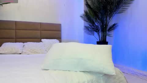 anna_nobel online show from October 2025 05:18:01 AM