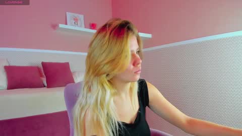 Anna online show from December 2024 01:03:01 AM