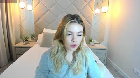 Anna online show from December 2024 01:02:01 AM