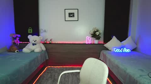 Snapshot of anna_shine_ chatting on December 2024 12:08:02 PM Anna Shine online show from December 2024 12:08:02 PM