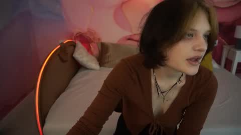 Anna online show from September 2025 12:17:02 PM