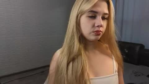 Snapshot of annalbel chatting on November 2025 05:55:01 AM Annabel online show from November 2025 05:55:01 AM