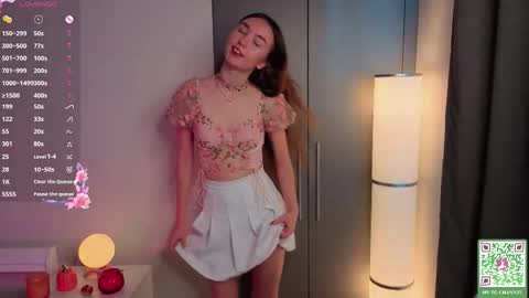 Snapshot of annamarie_foryou chatting on October 2025 06:11:01 AM Holly Molly Im Polly online show from October 2025 06:11:01 AM