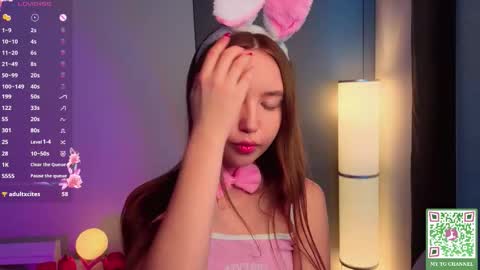 Snapshot of annamarie_foryou chatting on October 2025 06:14:01 AM Holly Molly Im Polly online show from October 2025 06:14:01 AM