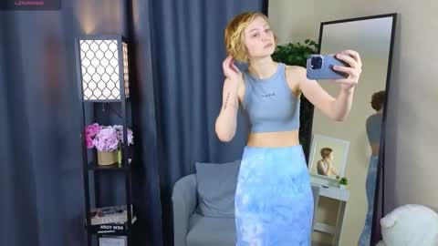 Anna online show from September 2025 01:40:02 AM