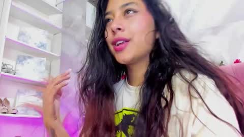 Anna online show from November 2025 04:39:02 PM