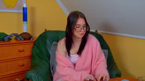 Anne online show from November 2025 08:02:02 AM