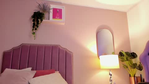 Snapshot of anneee_ chatting on January 2025 08:43:02 PM Anne online show from January 2025 08:43:02 PM