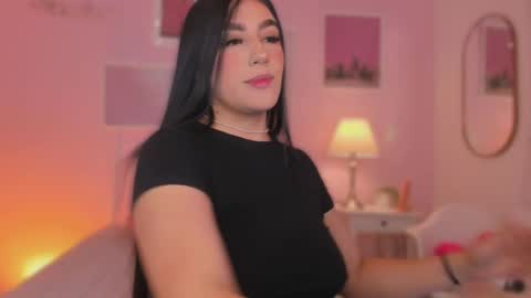 Snapshot of anneee_ chatting on February 2025 12:36:01 PM Anne online show from February 2025 12:36:01 PM