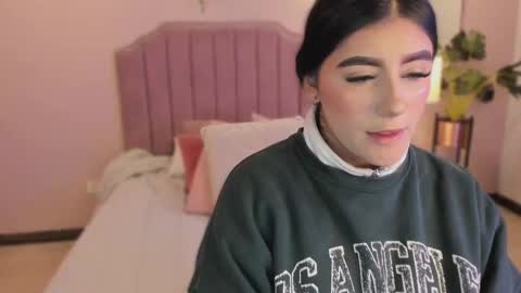 Snapshot of anneee_ chatting on March 2025 12:00:01 PM Anne online show from March 2025 12:00:01 PM