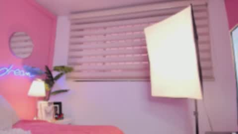 annia online show from September 2025 09:18:01 PM
