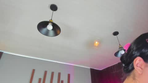 annie_barozzi online show from November 2025 01:24:01 PM