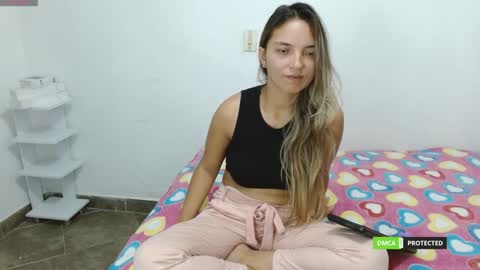 annie cherry independent model online show from December 2024 10:12:02 AM